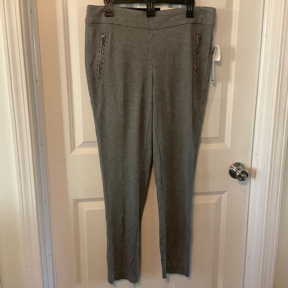 Massini Essential Dress pants plaid size 1X. Waist 17” inches width.